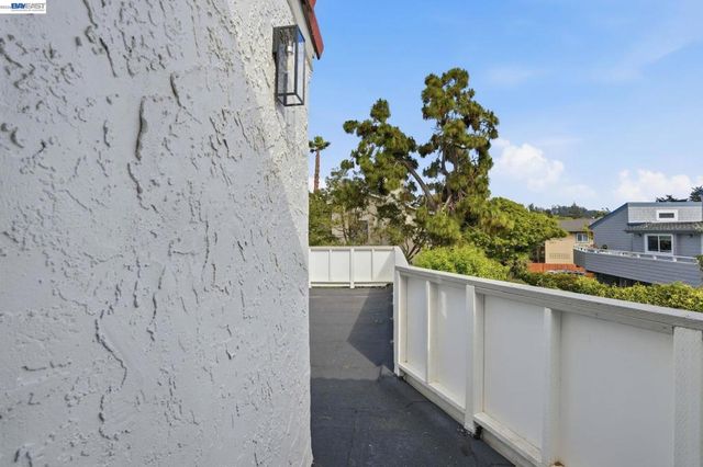 2013 Dolphin Dr, Aptos, CA 95003