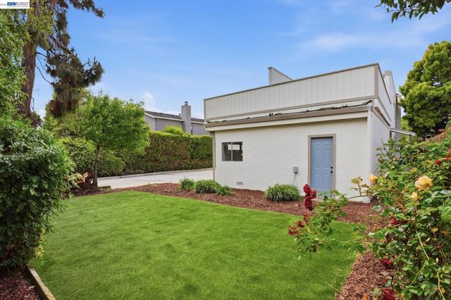 2013 Dolphin Dr, Aptos, CA 95003