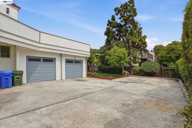 2013 Dolphin Dr, Aptos, CA 95003