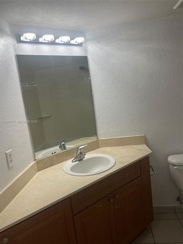 13780 NE 3rd Ct 207, North Miami, FL 33161