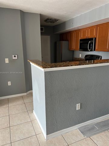 13780 NE 3rd Ct 207, North Miami, FL 33161