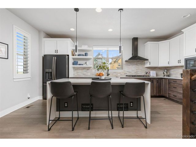 5974 Dallas St, Denver, CO 80238