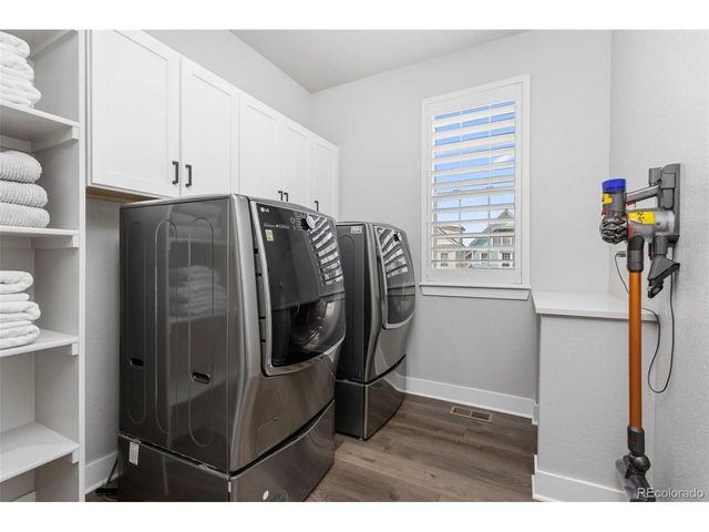 5974 Dallas St, Denver, CO 80238