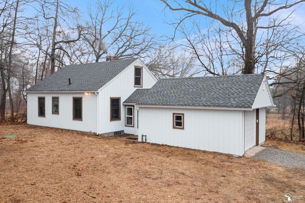 8951 Jackman Road, Temperance, MI 48182