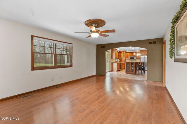 1610 Berkey Road, Swanton, OH 43558