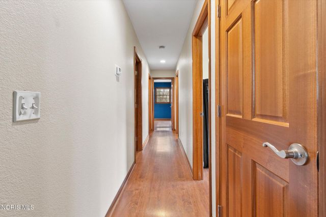 1610 Berkey Road, Swanton, OH 43558