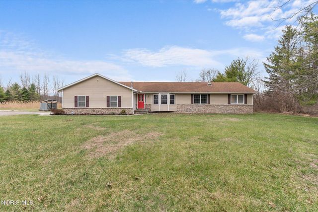1610 Berkey Road, Swanton, OH 43558