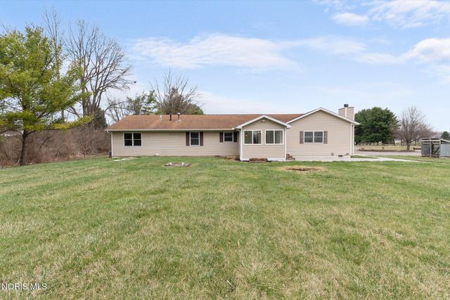 1610 Berkey Road, Swanton, OH 43558