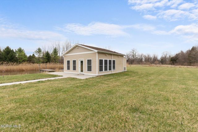 1610 Berkey Road, Swanton, OH 43558