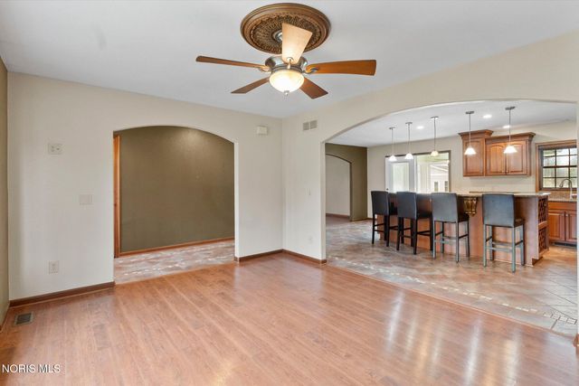 1610 Berkey Road, Swanton, OH 43558