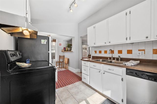 3223 S Grant Street, Englewood, CO 80113