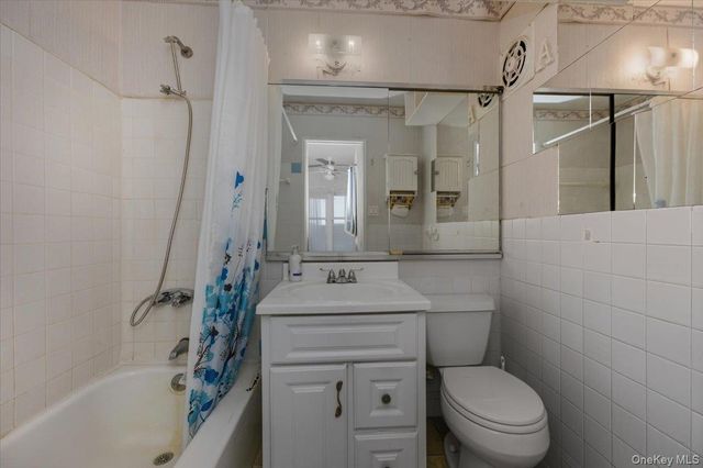 740 E Broadway 2J, Long Beach, NY 11561