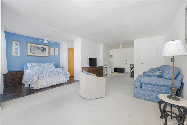 740 E Broadway 2J, Long Beach, NY 11561