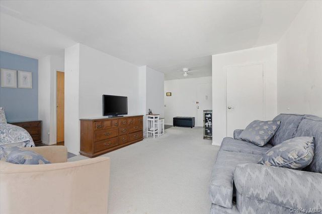 740 E Broadway 2J, Long Beach, NY 11561