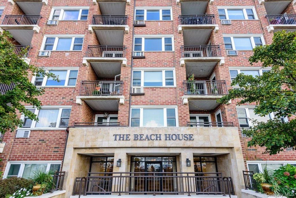740 E Broadway 2J, Long Beach, NY 11561