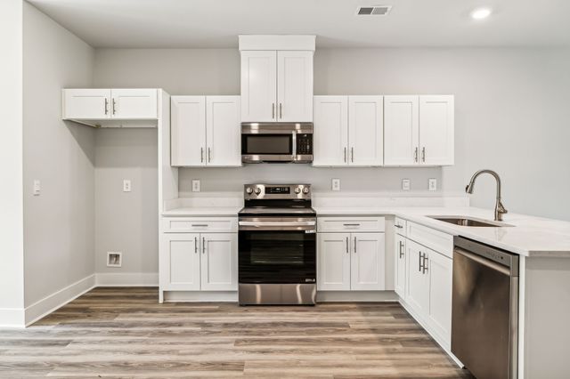539 Tulip Springs Rd, Hermitage, TN 37076