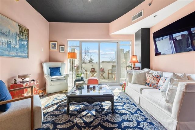 250 Pharr NE Road 213, Atlanta, GA 30305