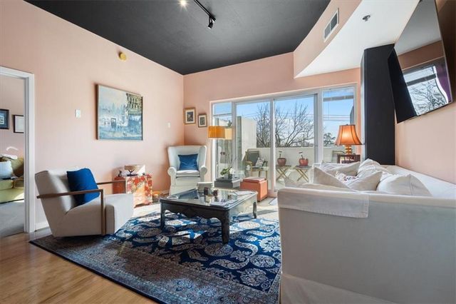 250 Pharr NE Road 213, Atlanta, GA 30305