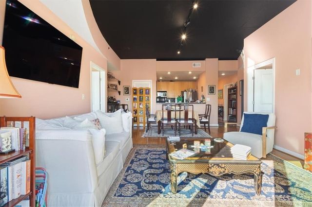 250 Pharr NE Road 213, Atlanta, GA 30305