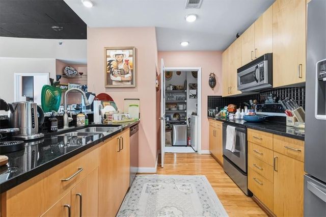 250 Pharr NE Road 213, Atlanta, GA 30305