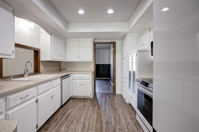 6708 Basswood Canyon Road, Oklahoma City, OK 73162