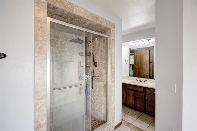 6708 Basswood Canyon Road, Oklahoma City, OK 73162