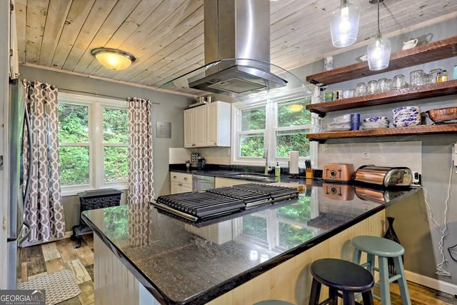 931 Timber Bluff Drive, Clayton, GA 30525
