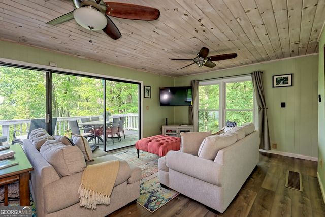 931 Timber Bluff Drive, Clayton, GA 30525