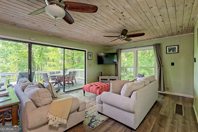 931 Timber Bluff Drive, Clayton, GA 30525