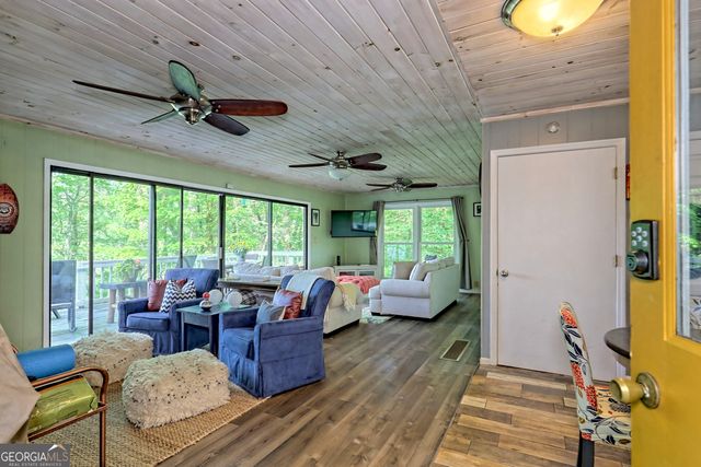 931 Timber Bluff Drive, Clayton, GA 30525
