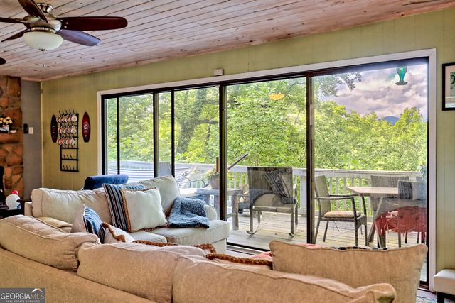 931 Timber Bluff Drive, Clayton, GA 30525