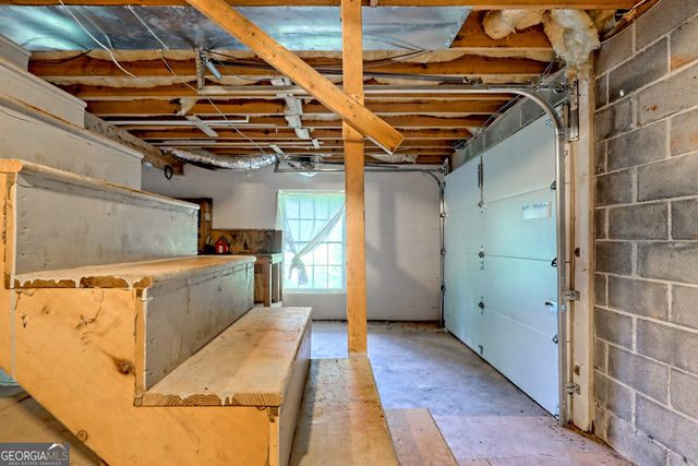 931 Timber Bluff Drive, Clayton, GA 30525