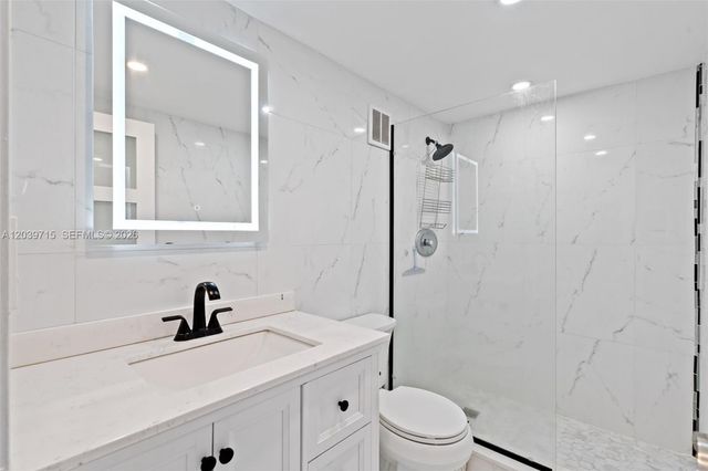 3725 S Ocean Dr 1410, Hollywood, FL 33019