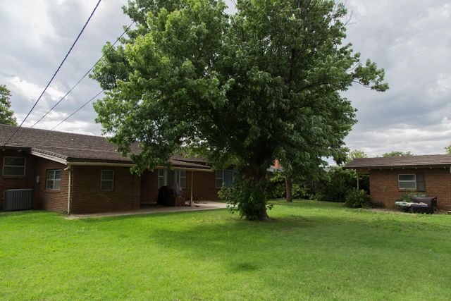 904 Itasca Street, Plainview, TX 79072
