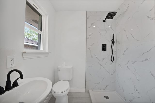 1122 Pinedale Lane, Dallas, TX 75241