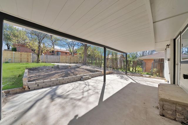 1122 Pinedale Lane, Dallas, TX 75241