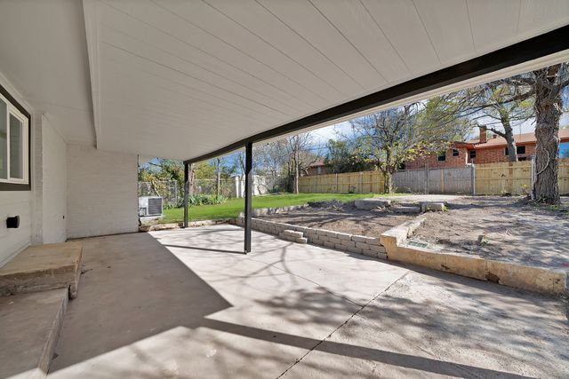 1122 Pinedale Lane, Dallas, TX 75241