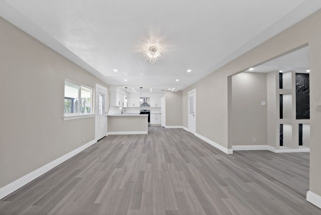 1122 Pinedale Lane, Dallas, TX 75241