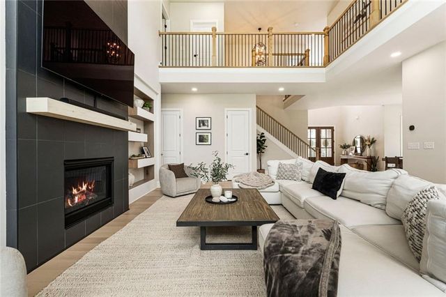 3018 Millpond Way, Woodstock, GA 30188