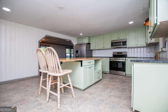 105 Sharp Drive, Carrollton, GA 30117