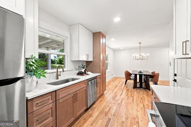 385 Greenwood Drive NW, Lilburn, GA 30047