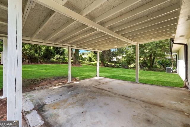 385 Greenwood Drive NW, Lilburn, GA 30047