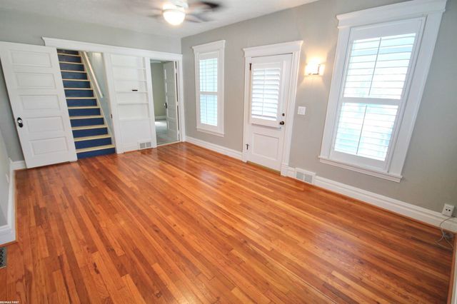 48 W Burdick Street, Oxford, MI 48371