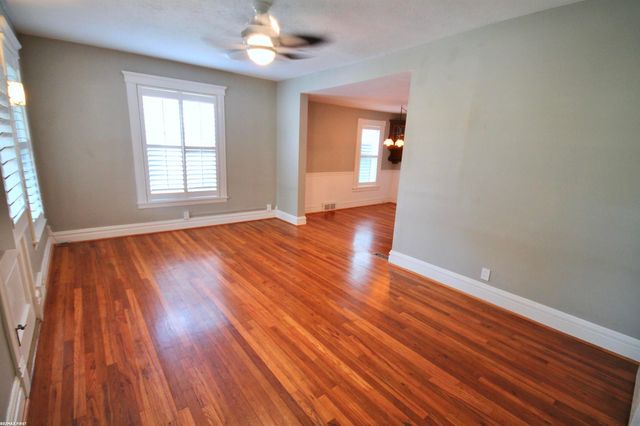 48 W Burdick Street, Oxford, MI 48371