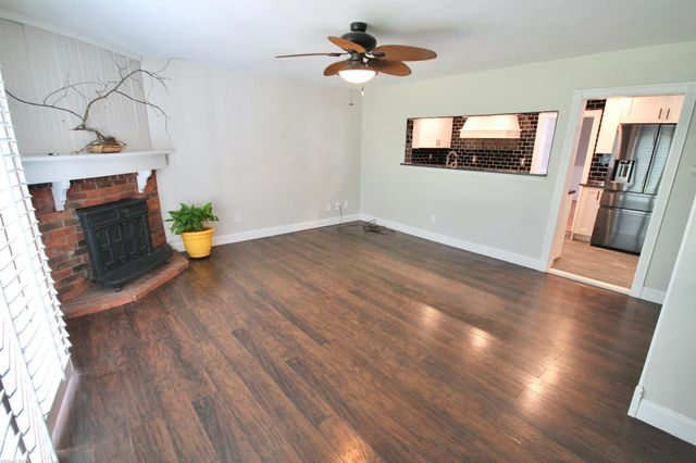 48 W Burdick Street, Oxford, MI 48371