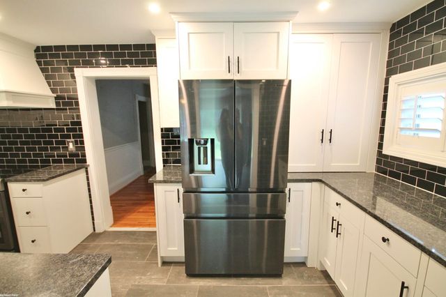 48 W Burdick Street, Oxford, MI 48371