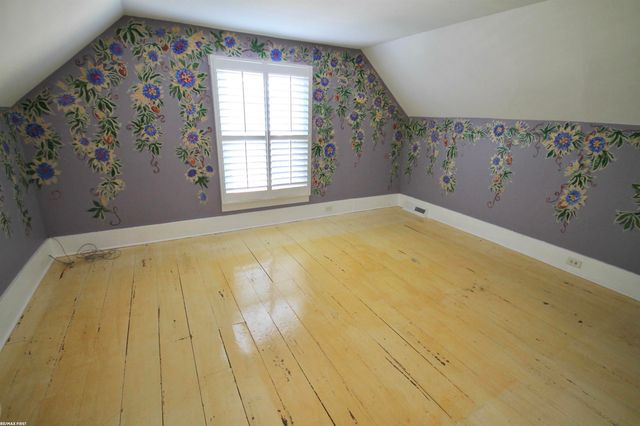 48 W Burdick Street, Oxford, MI 48371