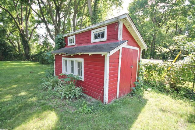 48 W Burdick Street, Oxford, MI 48371