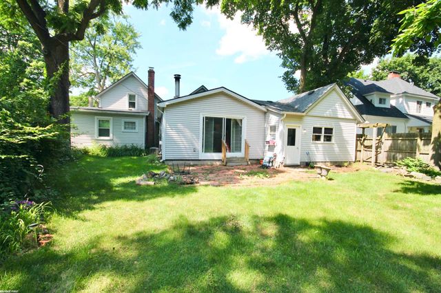 48 W Burdick Street, Oxford, MI 48371