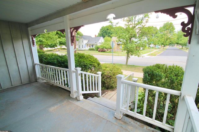 48 W Burdick Street, Oxford, MI 48371